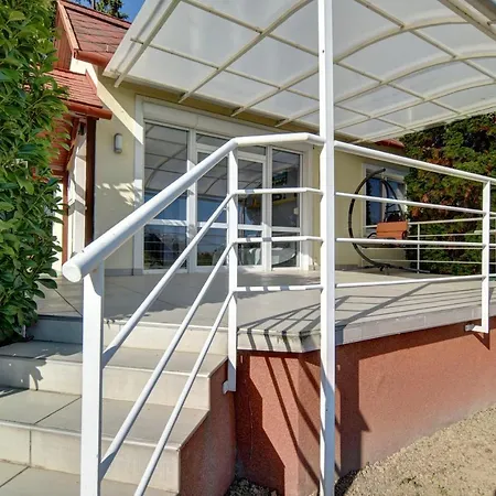 Bg Rose